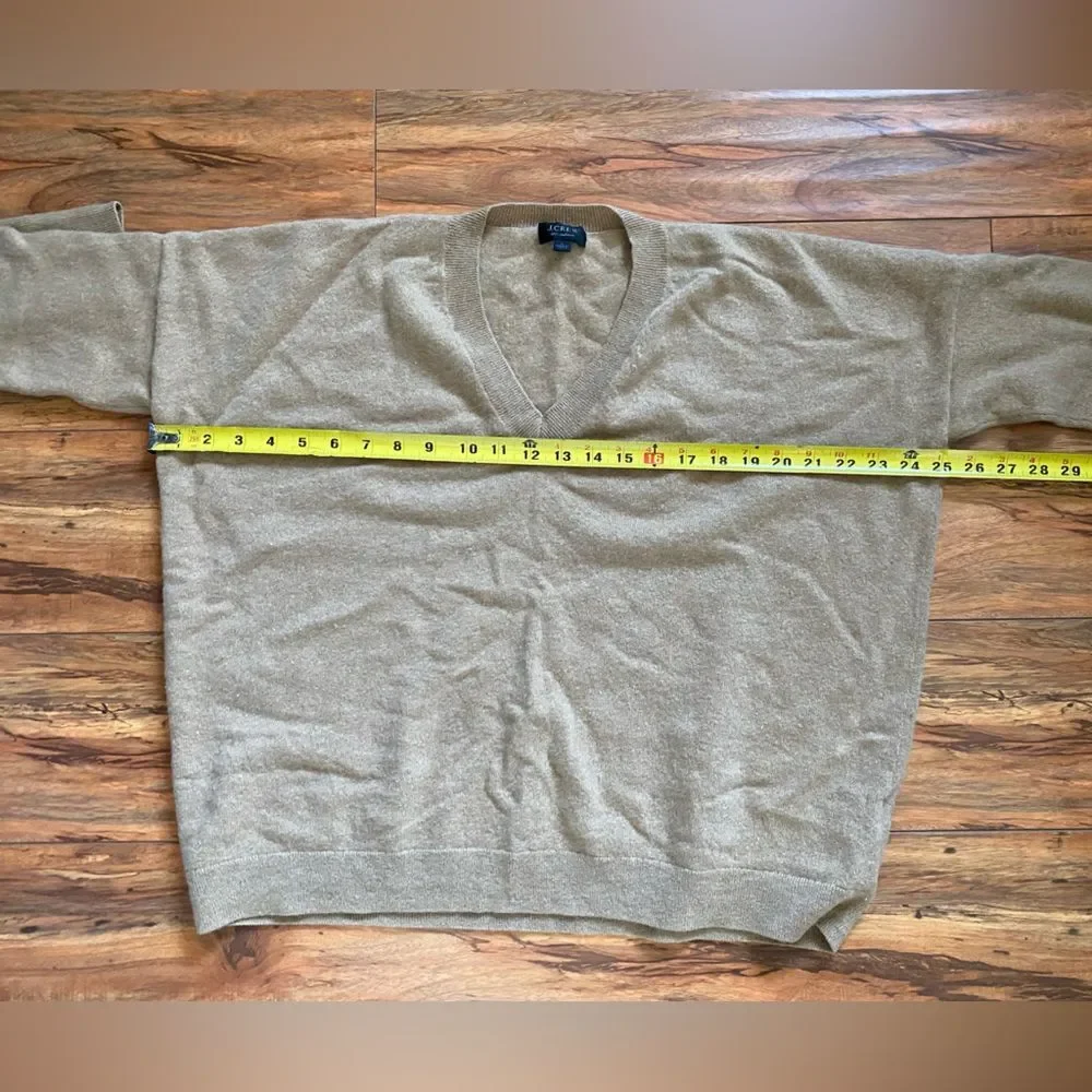 J. Crew Men's Beige V-Neck Sweater Lrg